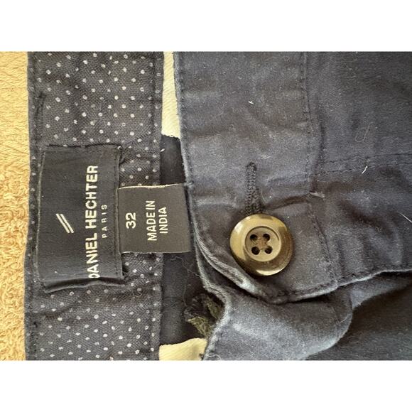 DANIEL HECHTER PARIS Men's Casual 32" Shorts Dark Blue - Picture 2 of 3